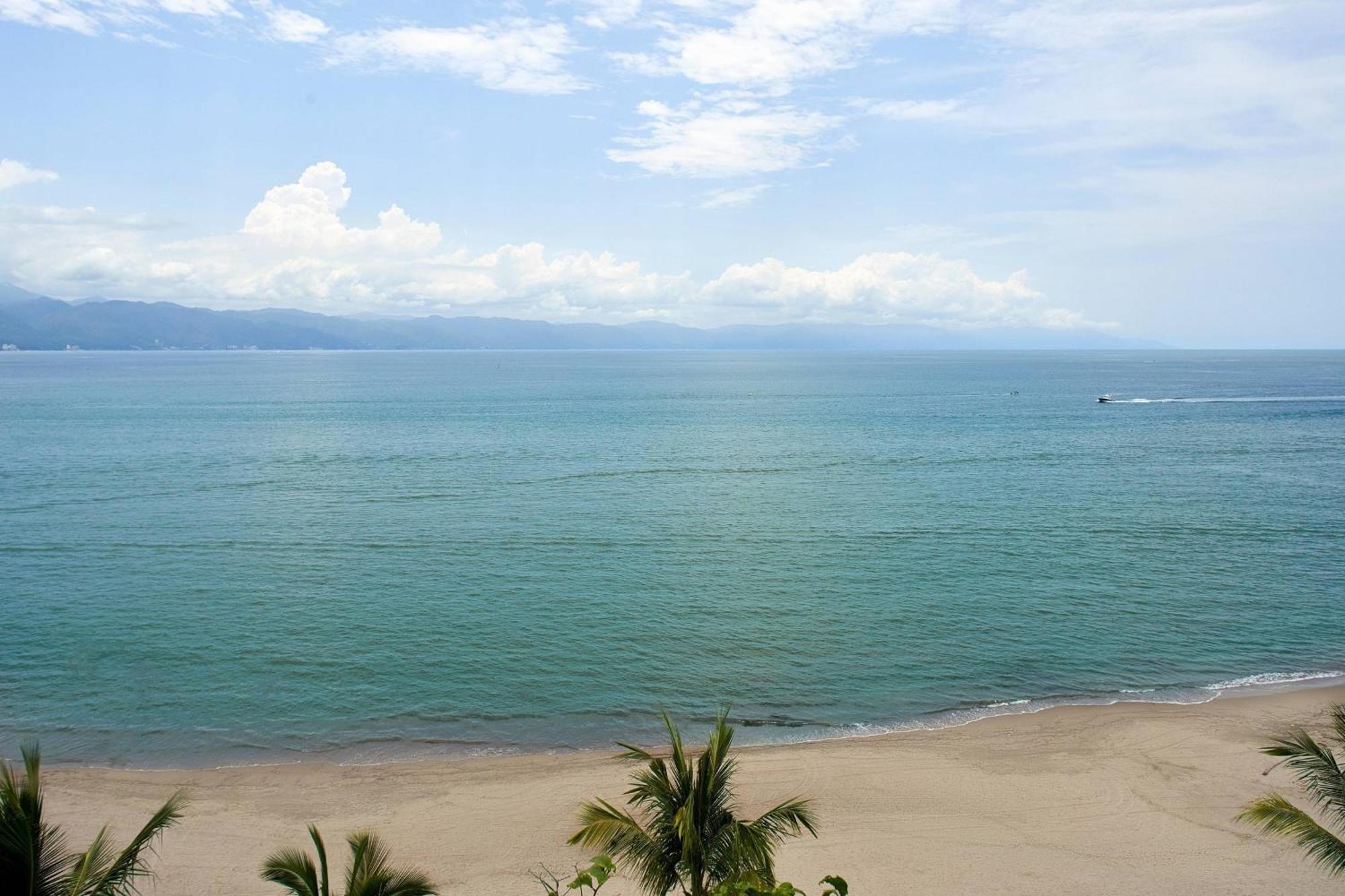 Marriott Puerto Vallarta Resort & Spa Exterior photo